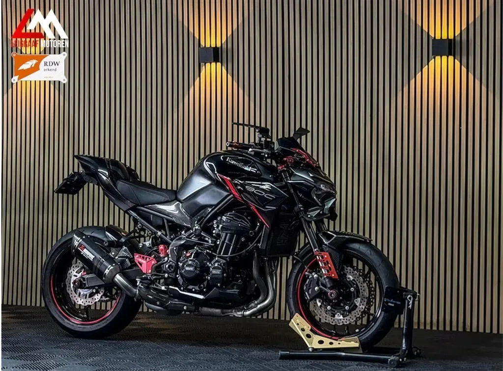 Kawasaki Z900 (2023) — foto 1