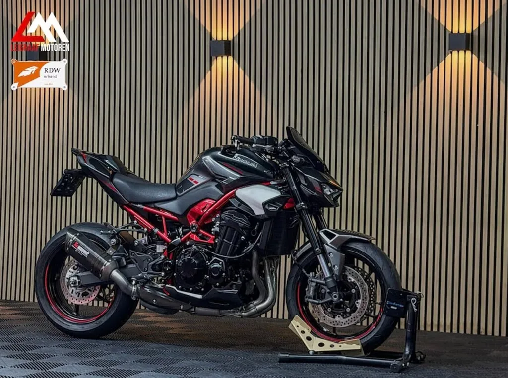 Kawasaki Z900 (2025) — foto 1