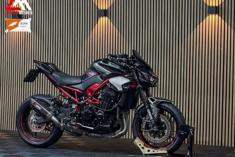 Kawasaki Z900 (2025)