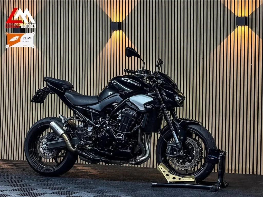 Kawasaki Z900 (2025) — foto 1