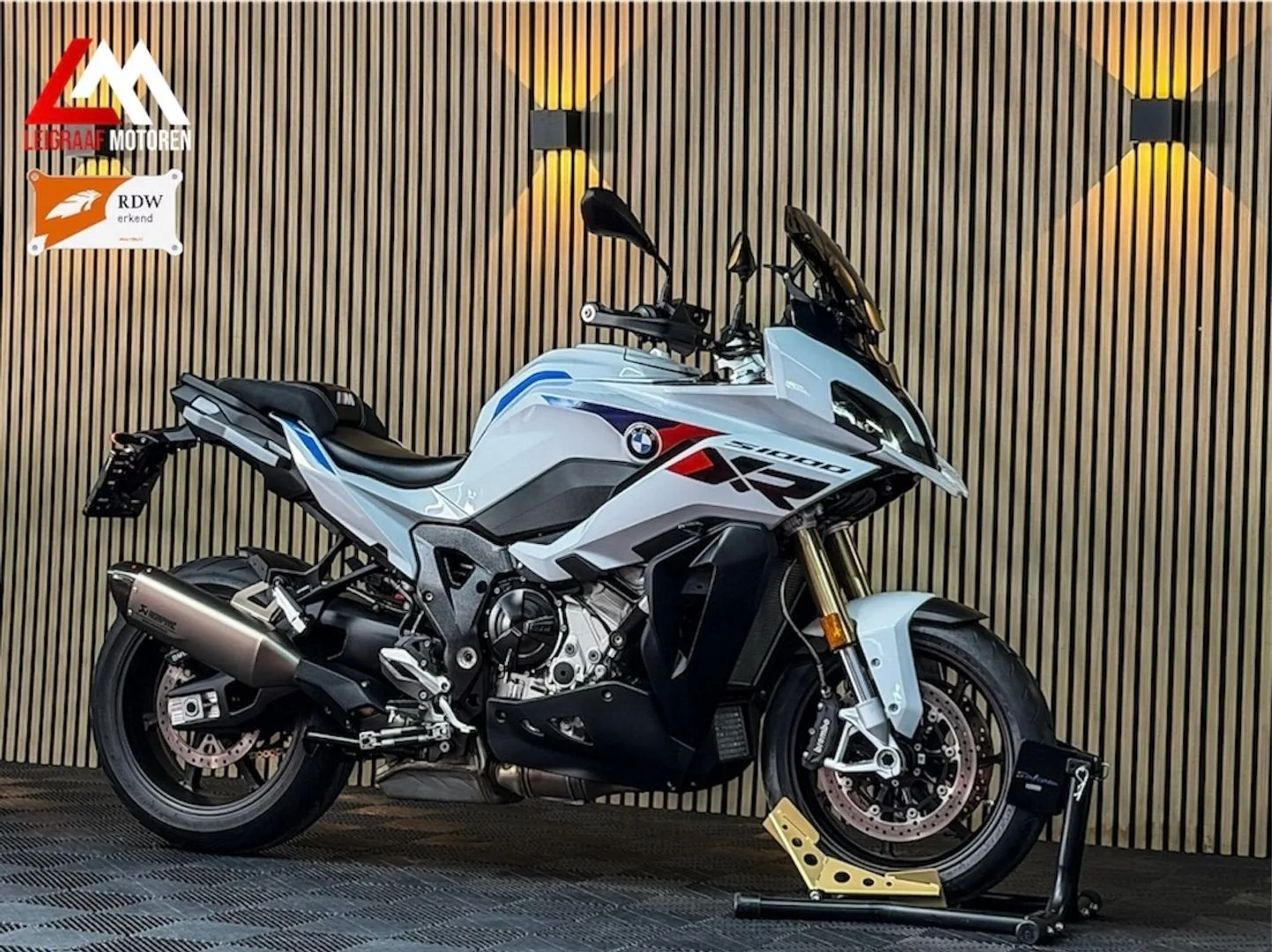 BMW S 1000 XR (2024) — foto 1