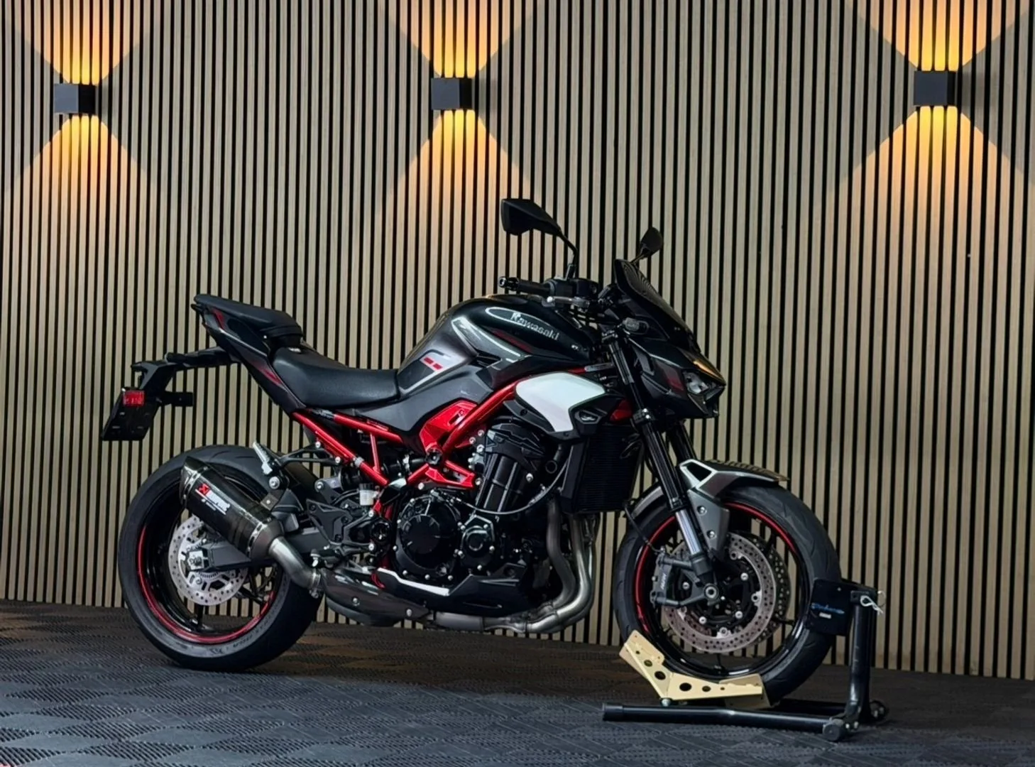 Kawasaki Z900 (2025) — foto 1