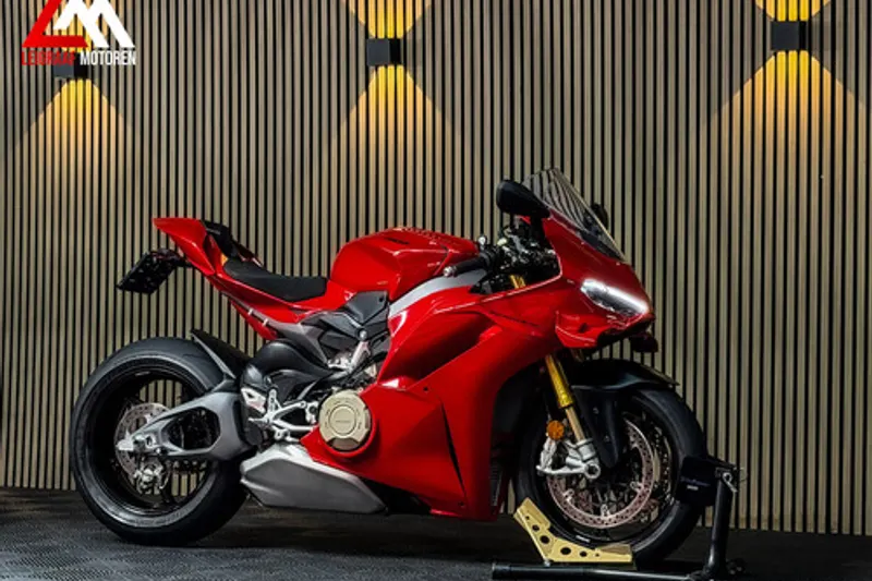 Ducati Panigale V4S (2025)