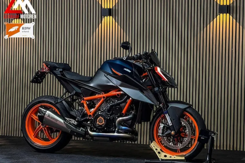 KTM 1290 Superduke Evo VOL (0)