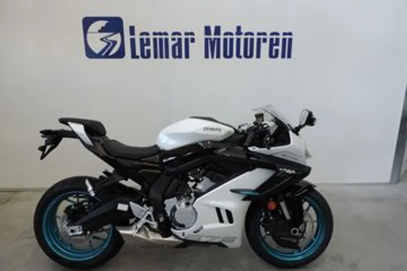 CFMoto 675SR-R (2026)