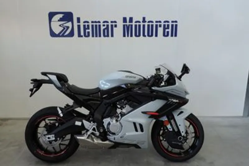 CFMoto 675SR-R (2026)