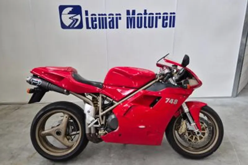 Ducati 748 (2000)
