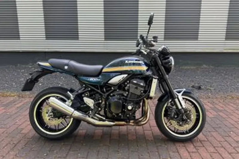 Kawasaki Z900RS (2023)