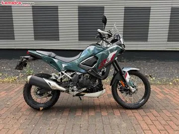 Kawasaki KLE500 SE (2026) — foto 1
