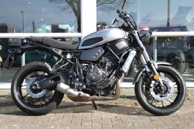 Yamaha XSR700 (2017)