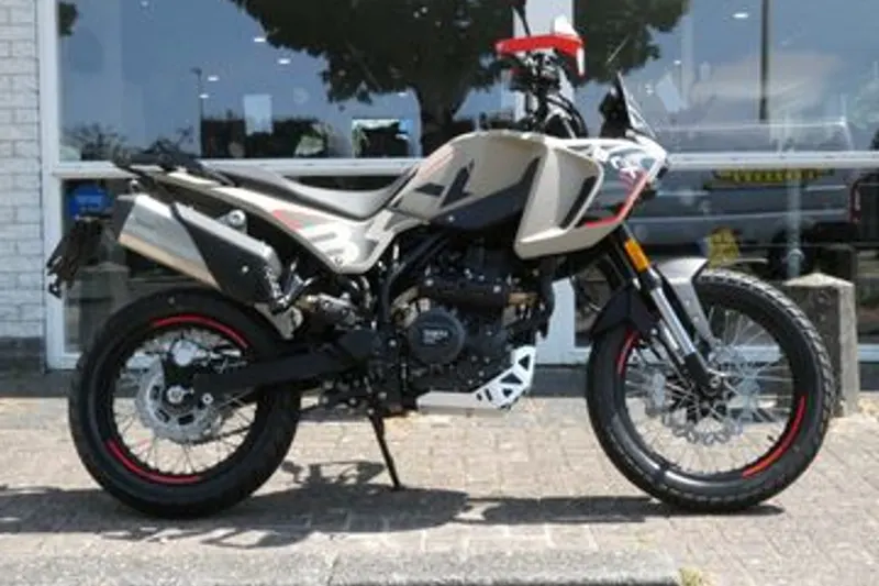 Benelli BKX 300 (2026)