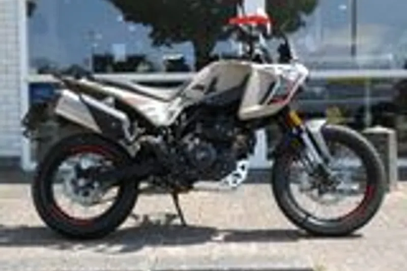 Benelli BKX 300 (2026)
