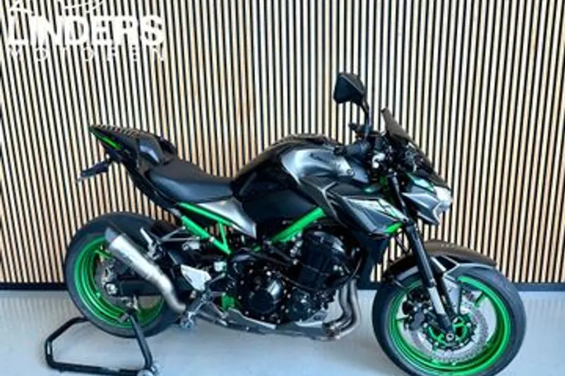 KAWASAKI Z900 (2023)
