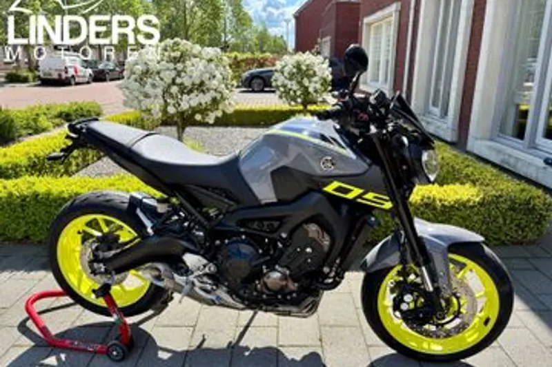 YAMAHA MT09 (2016)