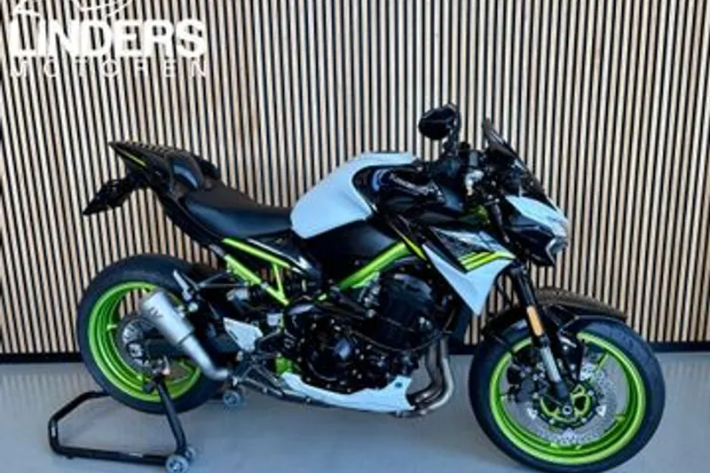 KAWASAKI Z900 (2021)