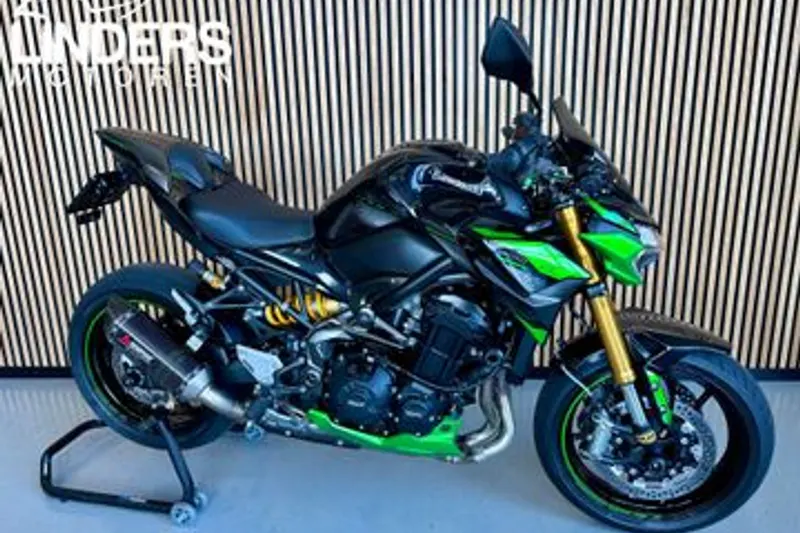 KAWASAKI Z900 (2023)