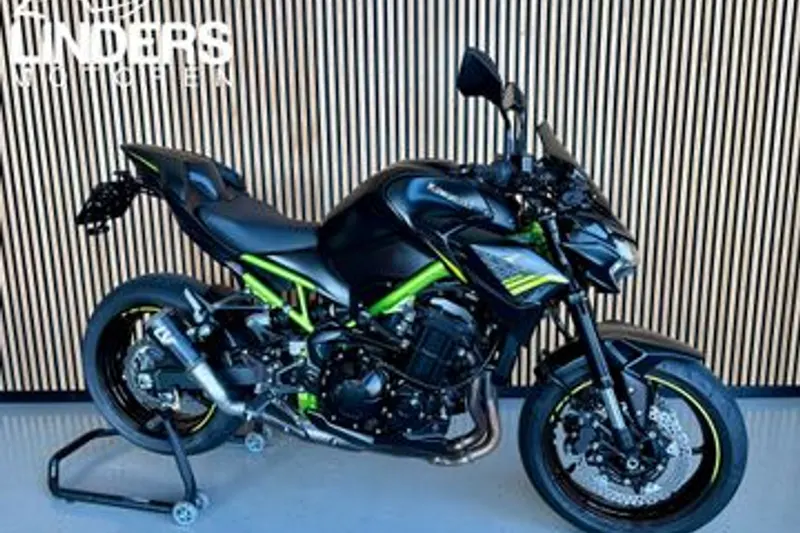 KAWASAKI Z900 (2021)