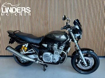 Yamaha XJR 1300 (2010) — foto 1