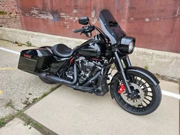 Harley-Davidson Road King Special Flhrxs (2018) — foto 1