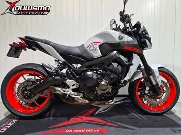 Yamaha MT-09 (2020) — foto 1