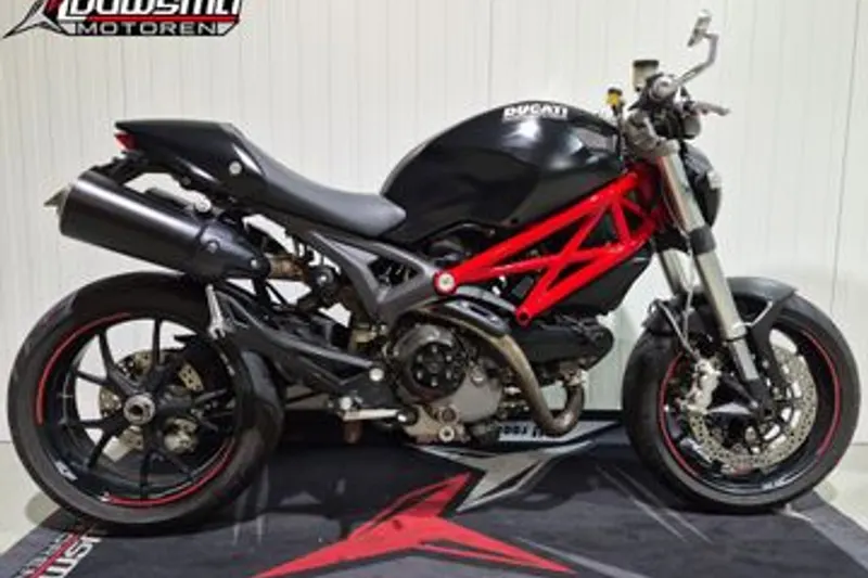 Ducati M 1100 (2010)