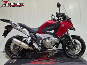 Honda VFR 1200 X Crosstourer (2013) — foto 1