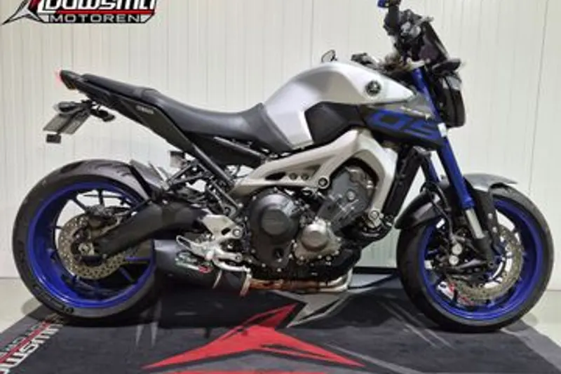 Yamaha MT-09 (2015)