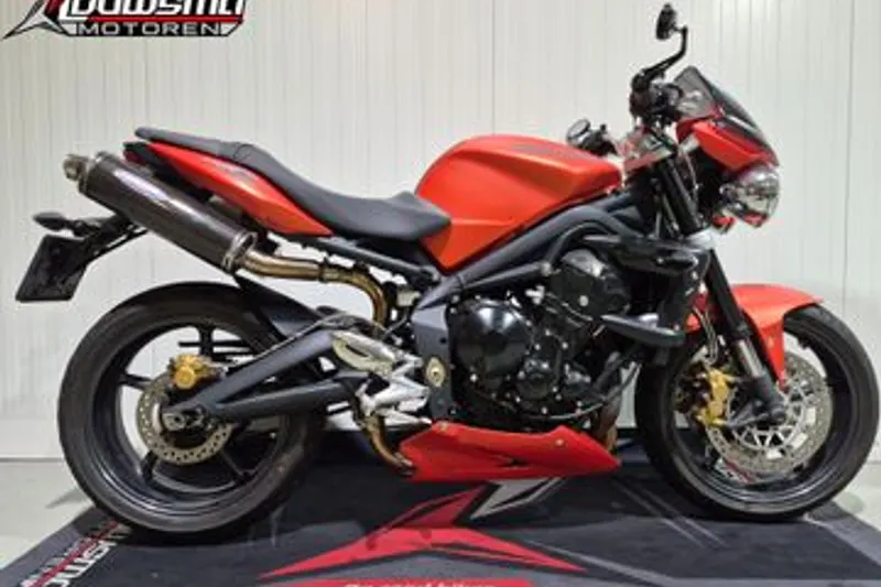 Triumph Speed Triple (2010)