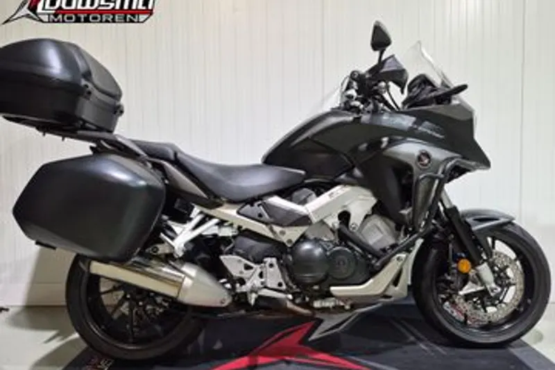Honda VFR 800 X CROSSRUNNER (2016)