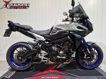 Yamaha MT 09 Tracer ABS (2016) — foto 1