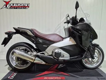 Honda NC 700D Integra (2012) — foto 1