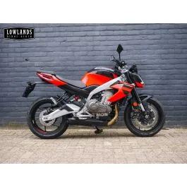Aprilia Tuono 457 Piranha Red aan verlanglijst (2025) — foto 1