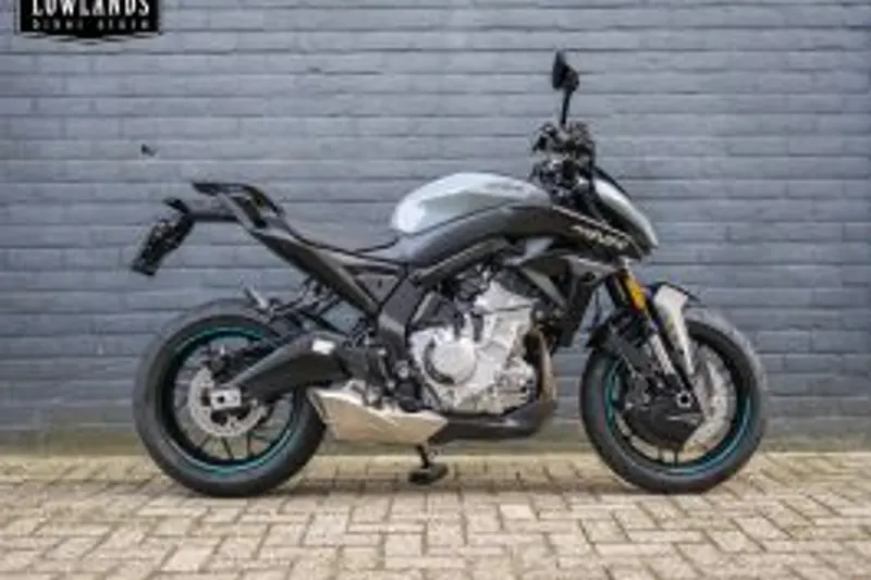 CFMoto 675 NK Tundra Grey (2026)