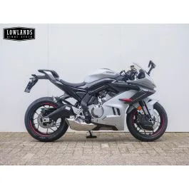 CFMoto 675SR-R (2026) — foto 1