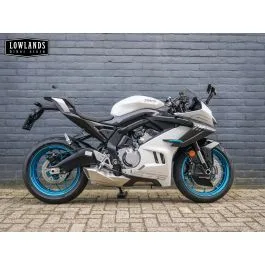 CFMoto 675 SR-R Nebula White aan verlanglijst (2026) — foto 1