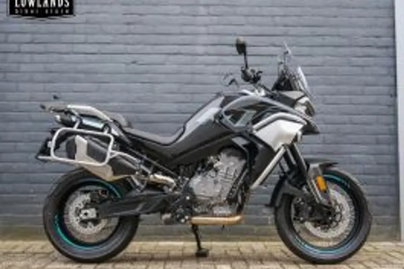CFMoto 800 MT (2026)