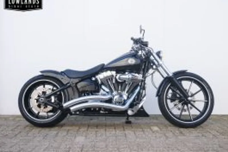 Harley-Davidson Softail Breakout (2014)