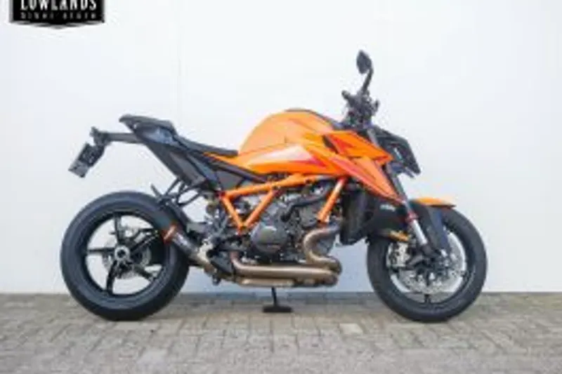 KTM 1390 Super Duke R (2024)