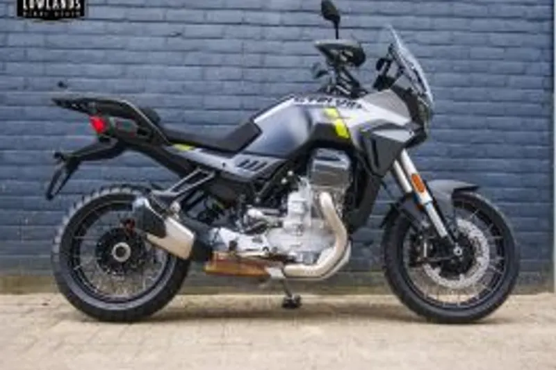 Moto Guzzi Stelvio 1000 Nero Vulcano aan verlanglijst (2025)