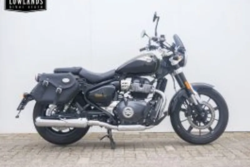 Royal Enfield Super Meteor 650 (2023)