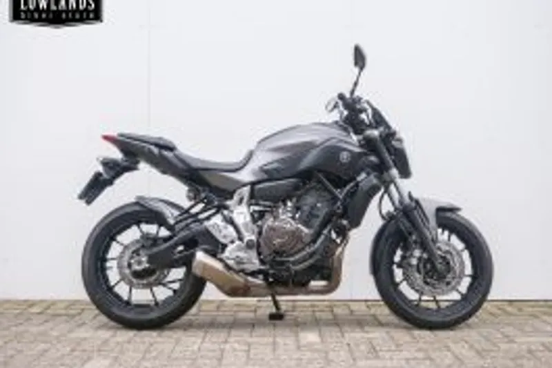 Yamaha MT-07 (2015)