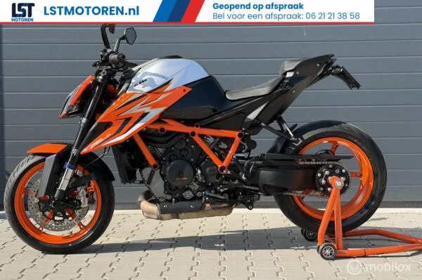 KTM 1290 SuperDuke R EVO (2022) — foto 1