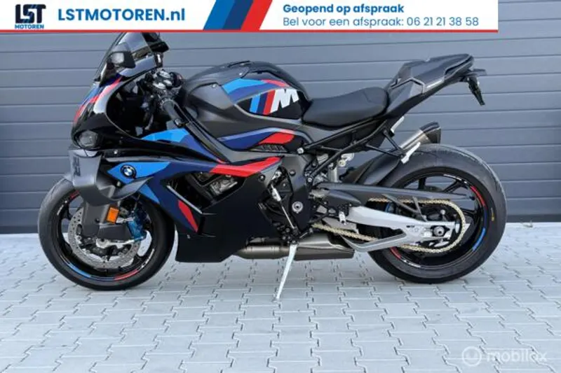 BMW M 1000 RR (2026)