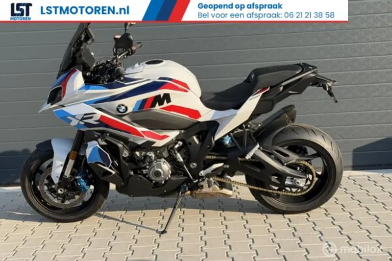 BMW M 1000 XR (2025)