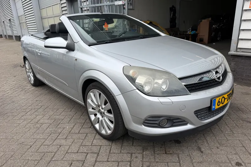Opel Astra Twin Top (2006)