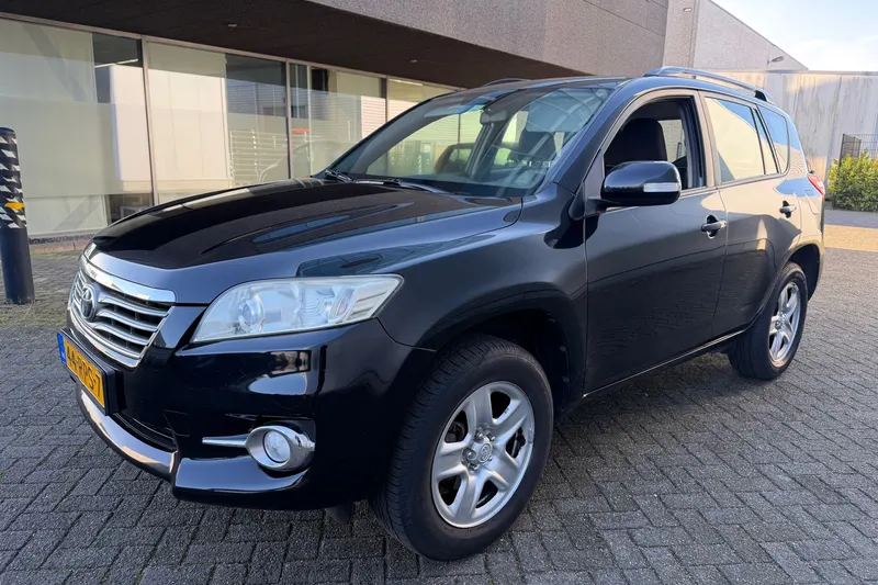 Toyota RAV4 (2011)