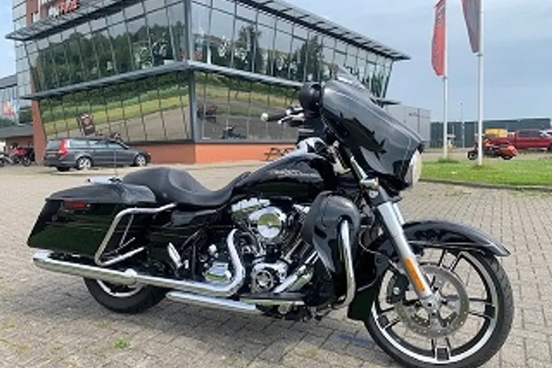 Harley-Davidson Street Glide (2014)