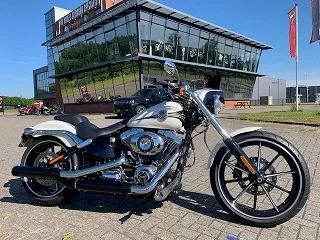Harley-Davidson Softail Breakout (2014) — foto 1