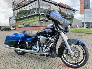 Harley-Davidson Street Glide (2018) — foto 1