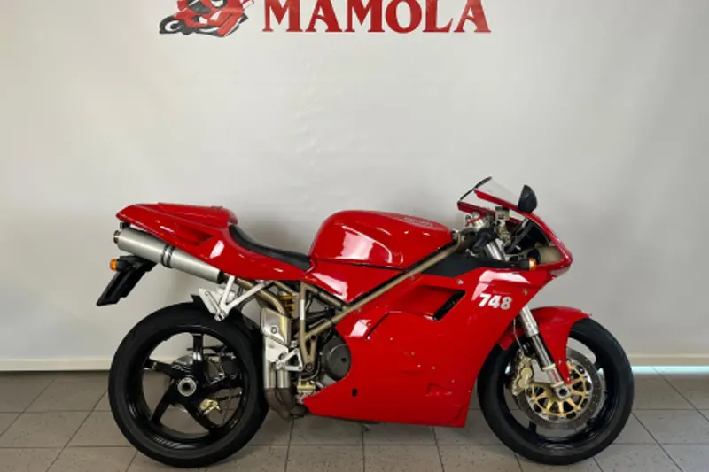 Ducati 748 (2000)